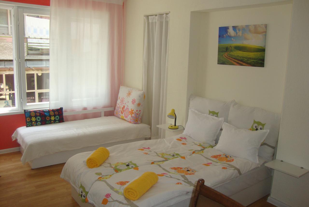 Guest Rooms Colours Kazanlak Exterior photo