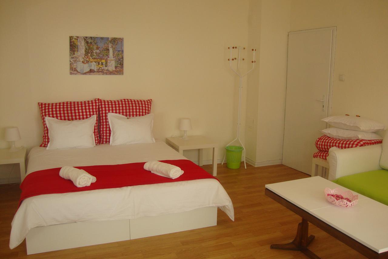 Guest Rooms Colours Kazanlak Exterior photo